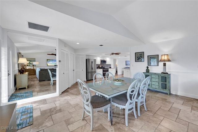 9940 Treasure Cay LN, Bonita Springs, FL 34135