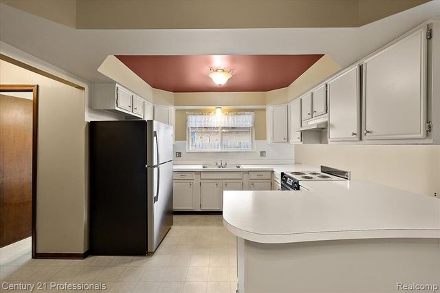 11434 Francis Drive, Sterling Heights, MI 48312