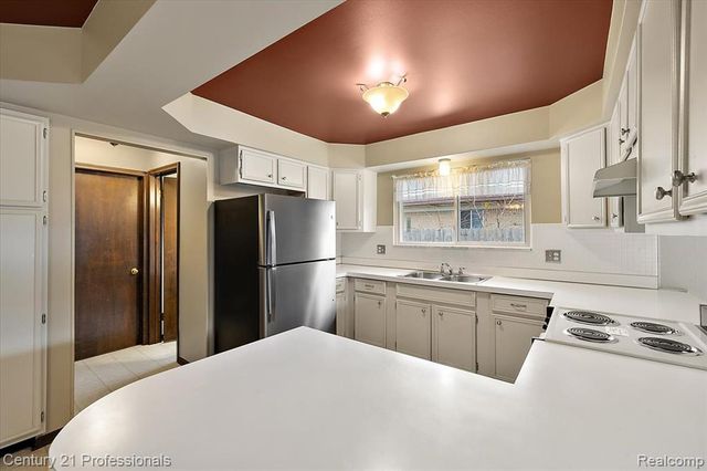 11434 Francis Drive, Sterling Heights, MI 48312