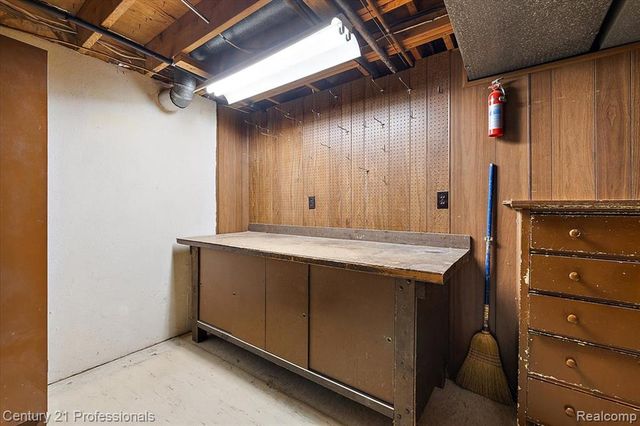 11434 Francis Drive, Sterling Heights, MI 48312