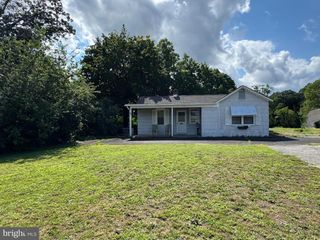 4 WOODLAWN DR, Newfield, NJ 08344