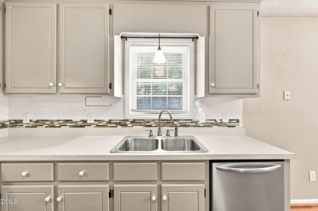 476 Shawnee Drive, Louisburg, NC 27549