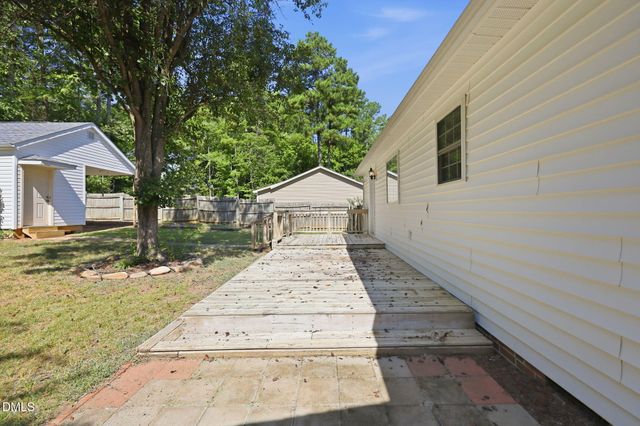 476 Shawnee Drive, Louisburg, NC 27549