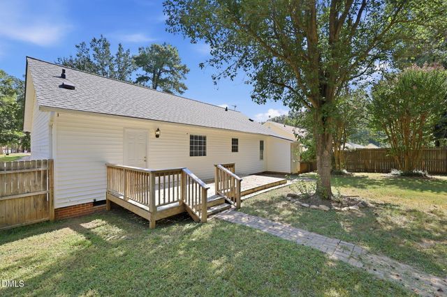 476 Shawnee Drive, Louisburg, NC 27549