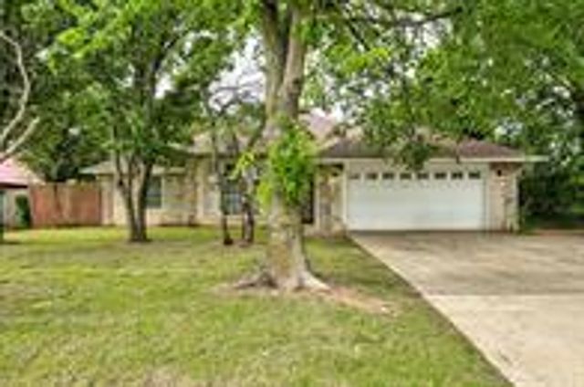 2732 SE 90th Street, Moore, OK 73160
