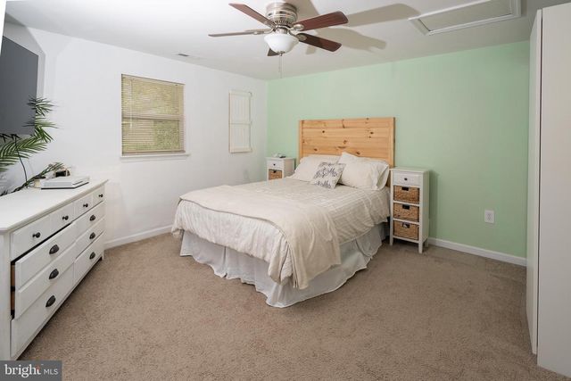 1816 CREMEN RD, Pasadena, MD 21122