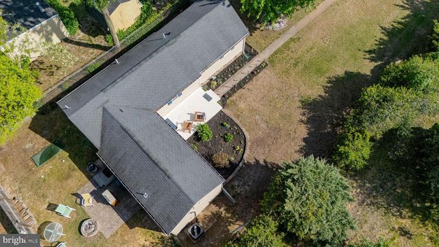1816 CREMEN RD, Pasadena, MD 21122