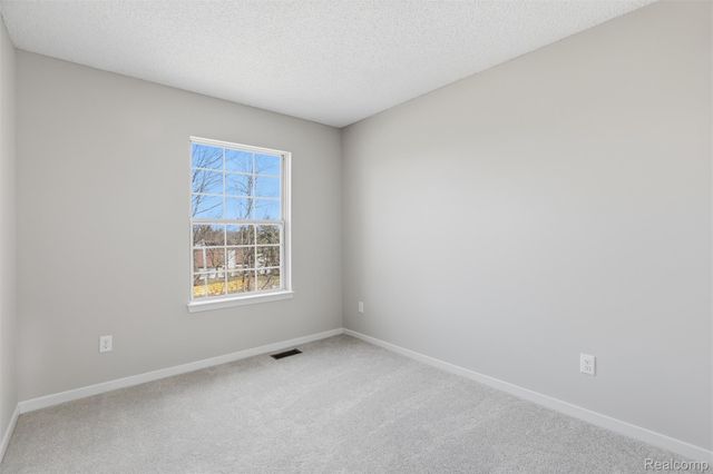 31192 Columbia Drive, Novi, MI 48377