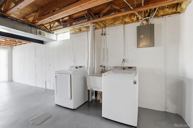 31192 Columbia Drive, Novi, MI 48377