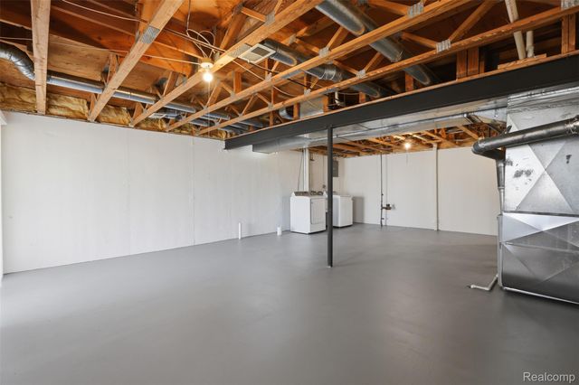 31192 Columbia Drive, Novi, MI 48377