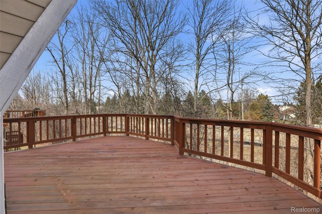 31192 Columbia Drive, Novi, MI 48377