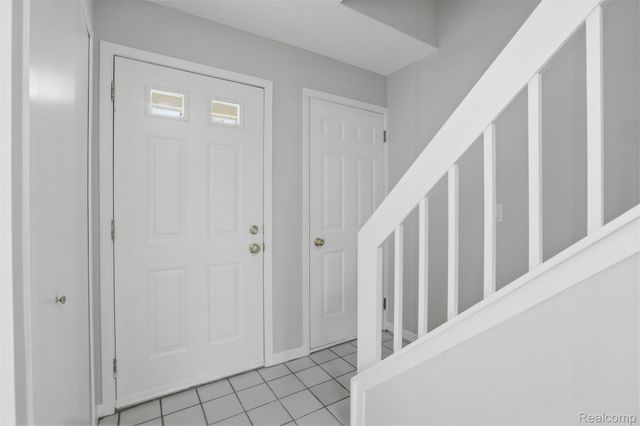 31192 Columbia Drive, Novi, MI 48377