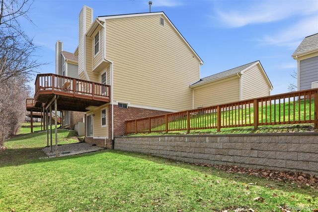 31192 Columbia Drive, Novi, MI 48377