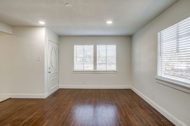 4413 Wellesley Avenue, Fort Worth, TX 76107