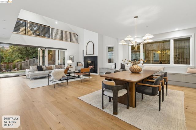 915 Grosvenor Place, Oakland, CA 94610