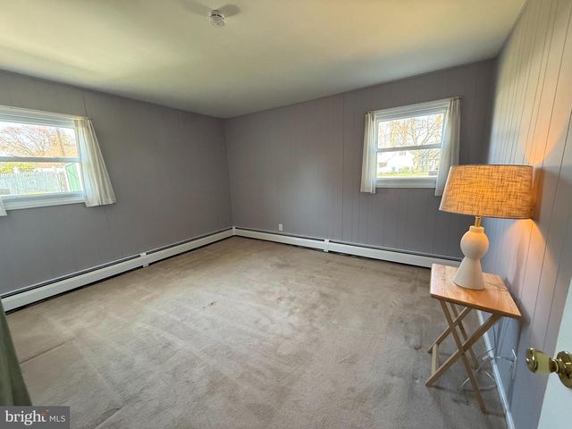 583 ARBOR RD, Morrisville, PA 19067