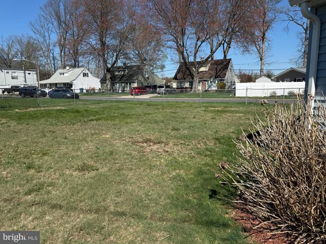 583 ARBOR RD, Morrisville, PA 19067