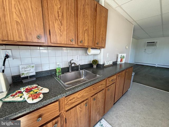 583 ARBOR RD, Morrisville, PA 19067