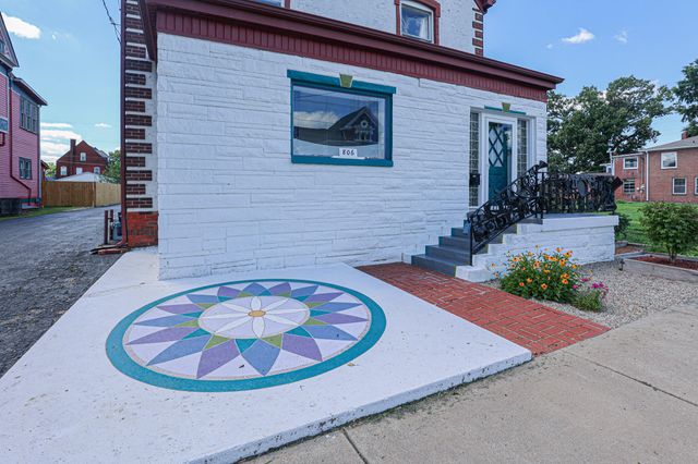 806 Jefferson Street, Paducah, KY 42001