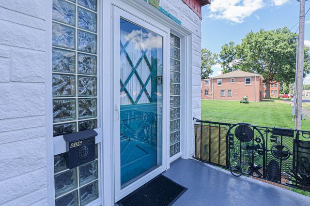 806 Jefferson Street, Paducah, KY 42001