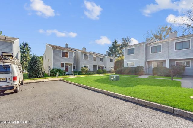 8 Joyce Court, Tinton Falls, NJ 07724