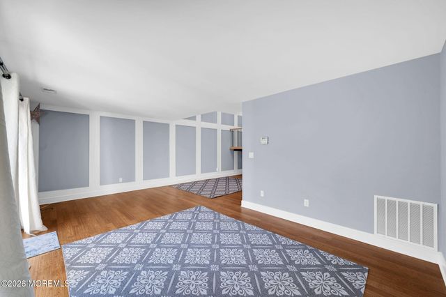 8 Joyce Court, Tinton Falls, NJ 07724