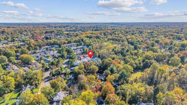 8 Joyce Court, Tinton Falls, NJ 07724