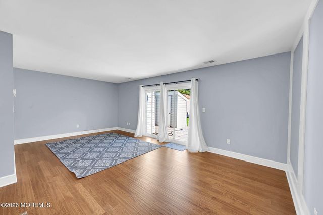 8 Joyce Court, Tinton Falls, NJ 07724