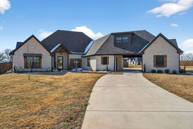 130 E Winners Circle, Longview, TX 75602