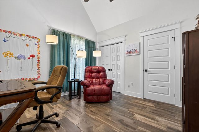 130 E Winners Circle, Longview, TX 75602