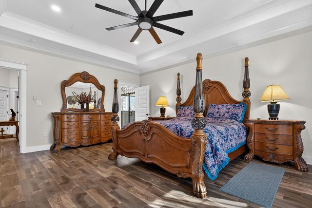 130 E Winners Circle, Longview, TX 75602