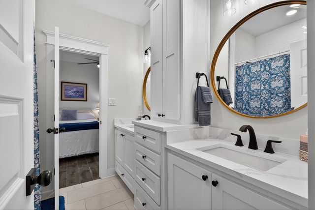 130 E Winners Circle, Longview, TX 75602