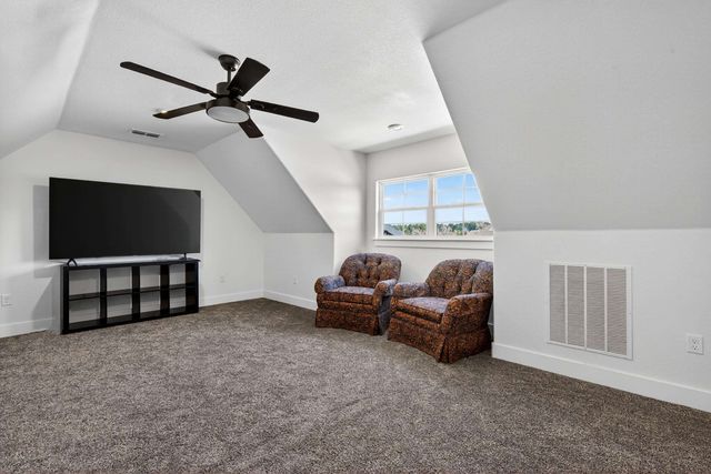 130 E Winners Circle, Longview, TX 75602