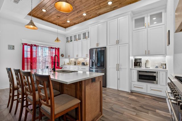 130 E Winners Circle, Longview, TX 75602