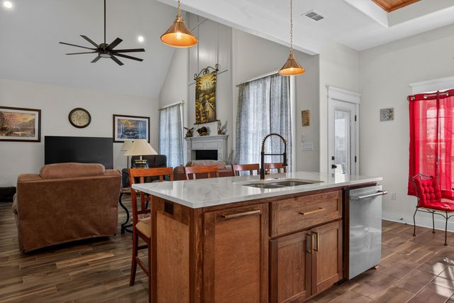 130 E Winners Circle, Longview, TX 75602