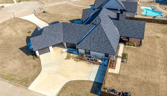 130 E Winners Circle, Longview, TX 75602