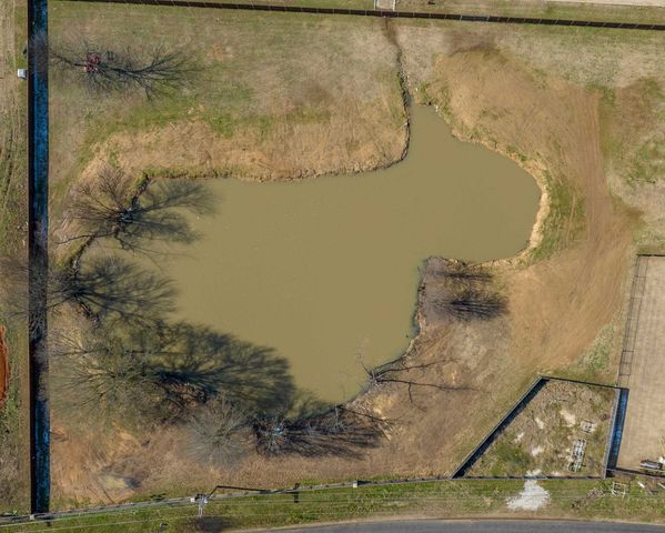 130 E Winners Circle, Longview, TX 75602