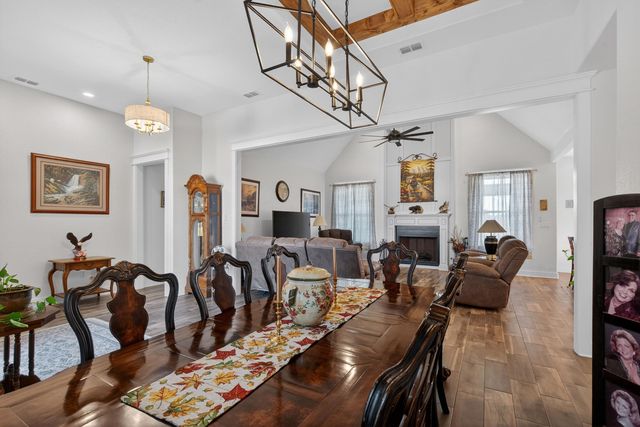 130 E Winners Circle, Longview, TX 75602