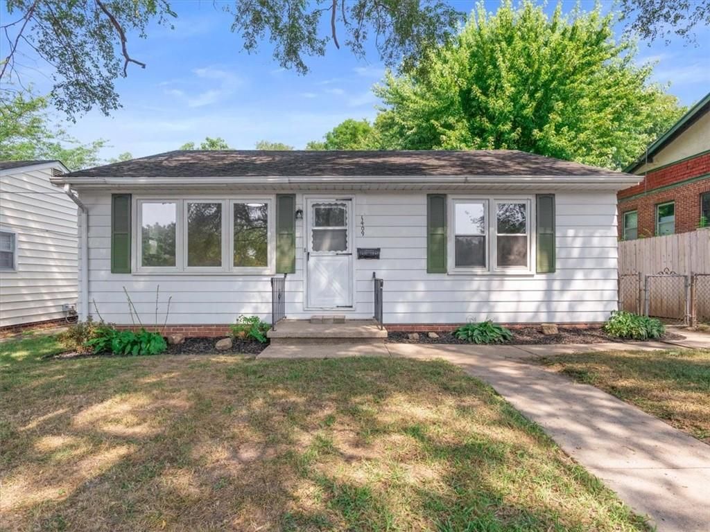 1409 Pacific Street, St Joseph, MO 64503