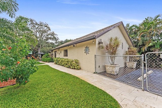 3551 SW 116th Avenue, Davie, FL 33330