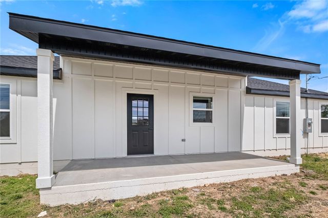 1312 W Sunset Drive, Rogers, AR 72756