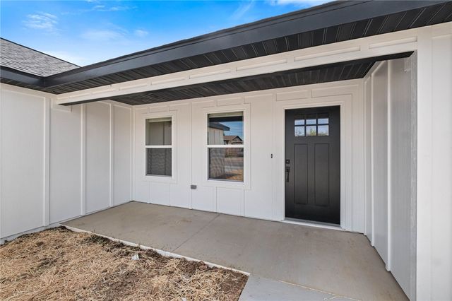 1312 W Sunset Drive, Rogers, AR 72756