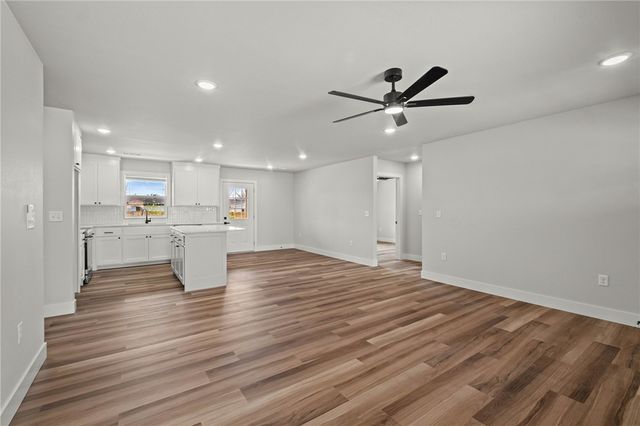 1312 W Sunset Drive, Rogers, AR 72756