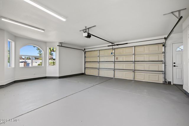 1131 W LAWRENCE Lane, Phoenix, AZ 85021