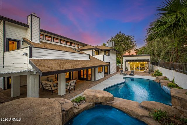1131 W LAWRENCE Lane, Phoenix, AZ 85021