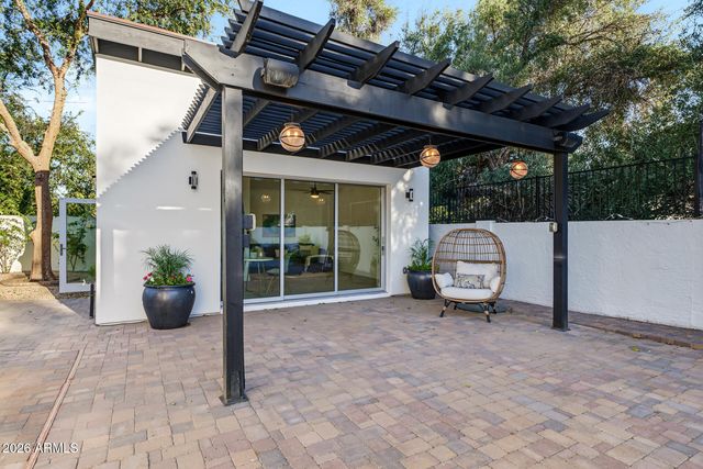 1131 W LAWRENCE Lane, Phoenix, AZ 85021