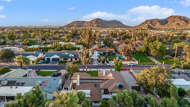 1131 W LAWRENCE Lane, Phoenix, AZ 85021