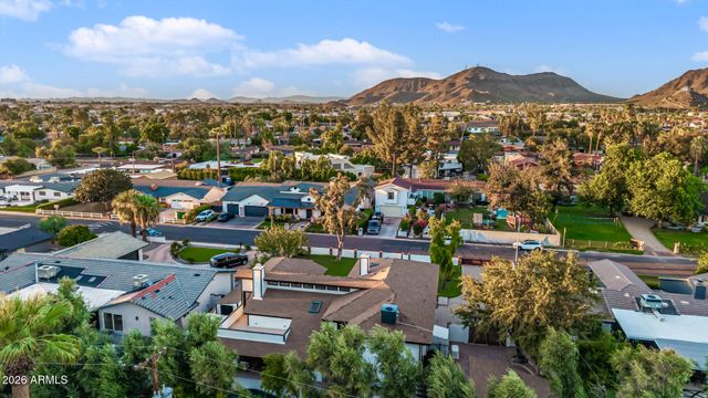 1131 W LAWRENCE Lane, Phoenix, AZ 85021