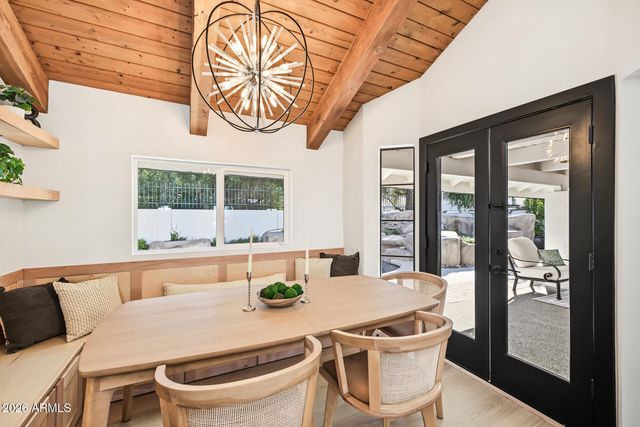 1131 W LAWRENCE Lane, Phoenix, AZ 85021