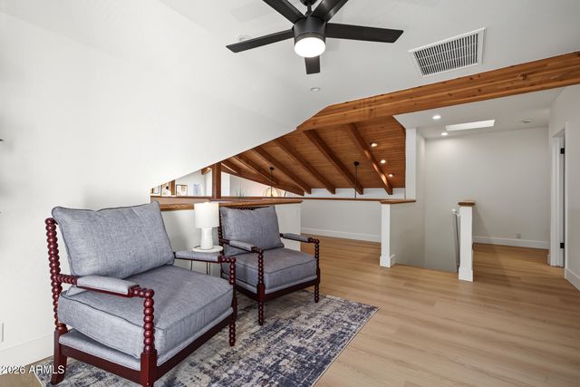 1131 W LAWRENCE Lane, Phoenix, AZ 85021